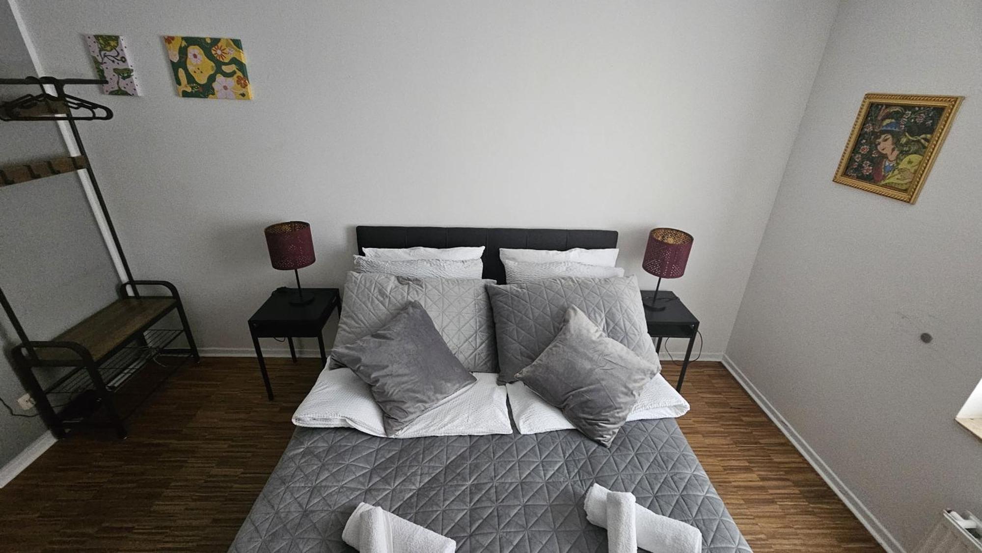 80 M2 Moderne Und Zentrale Wohnung In Hannover Mit Eigenem Parkplatz ภายนอก รูปภาพ